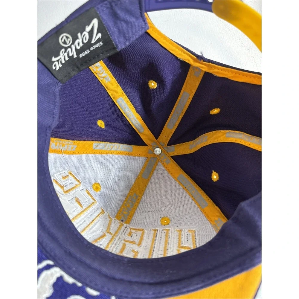 Youth Washington Huskies Hat Zephyr  Retro  90's Style  Snapback Cap See Photos‎